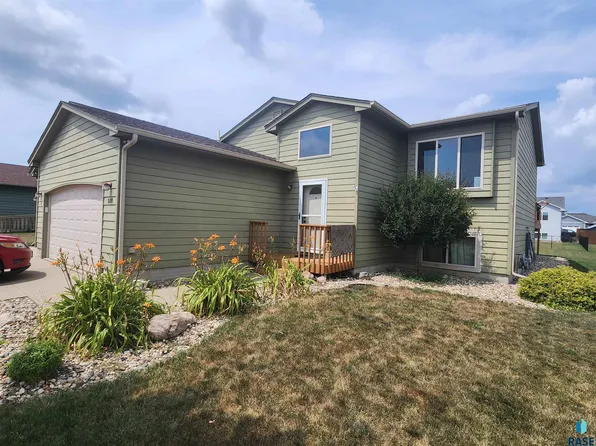 920 Steep St, Tea, SD 57064