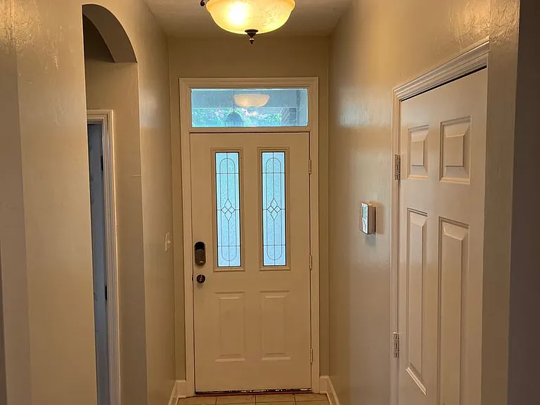 5600 Hampton Hill Cir — Photo 8