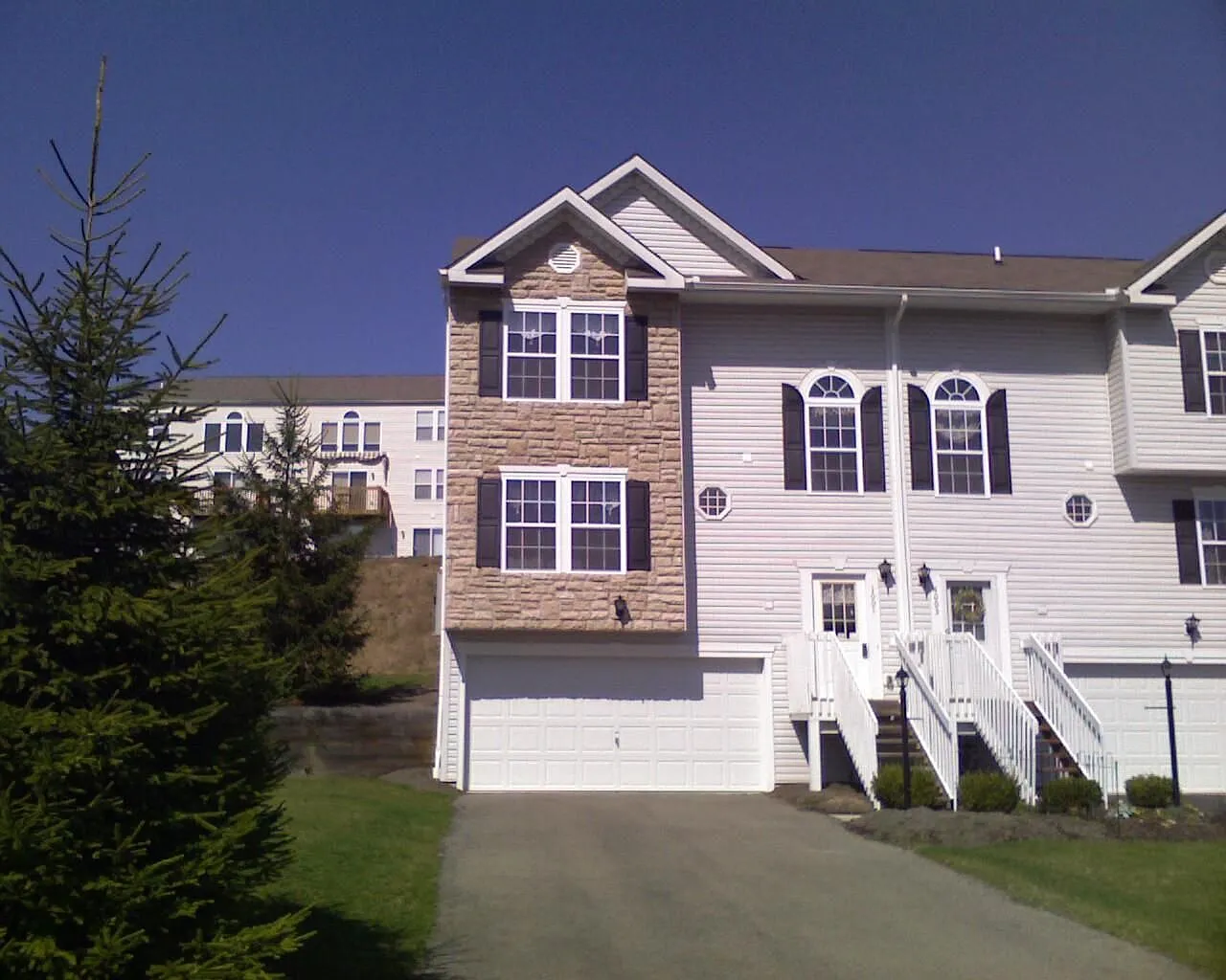 1001 Tomahawk Ct photo 1