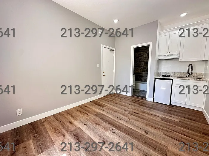 848 W 23rd St #303 — Photo 1
