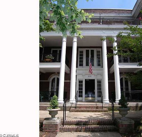 Entrance 503 S. Davis