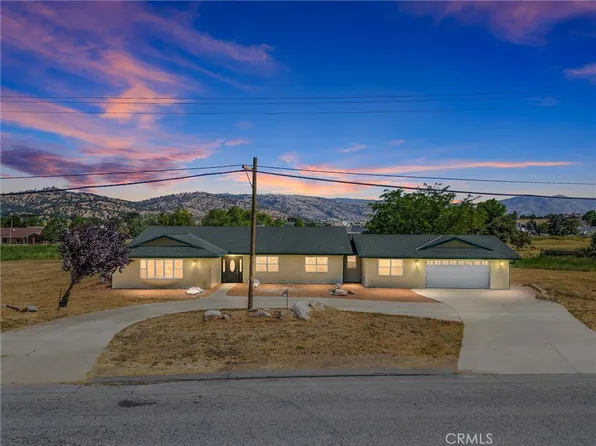 28201 Stallion Springs Dr, Tehachapi, CA 93561