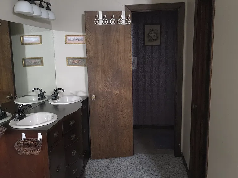 520 Sunset Strip — Photo 15