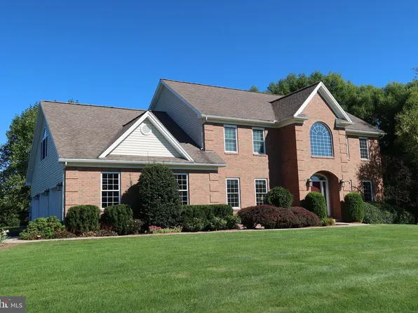 153 Brothers Ct, Port Matilda, PA 16870