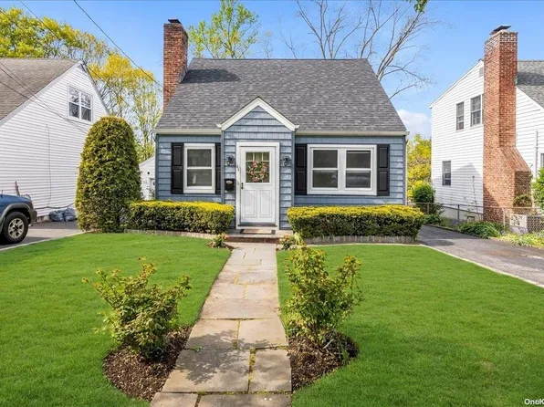 49 Marino Avenue, Port Washington, NY 11050