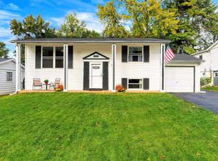 11953 Glenvalley Dr, Maryland Heights, MO 63043
