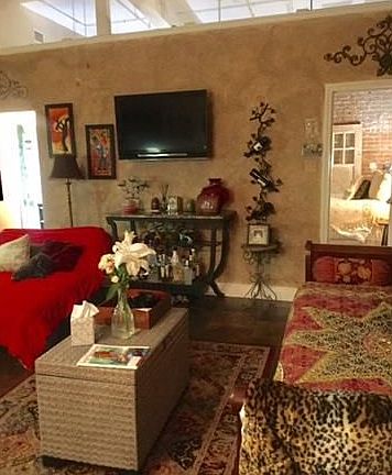 4th image of 610 Tchoupitoulas St APT C