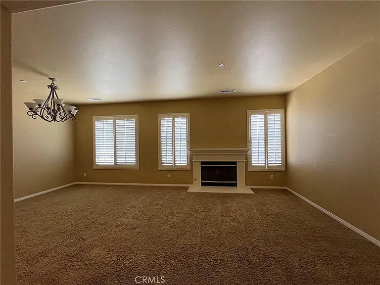 279 Cross Rail Ln — Photo 4