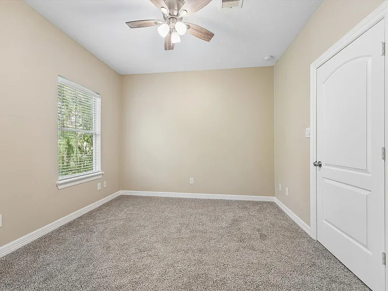 1417 Thompson St — Photo 19
