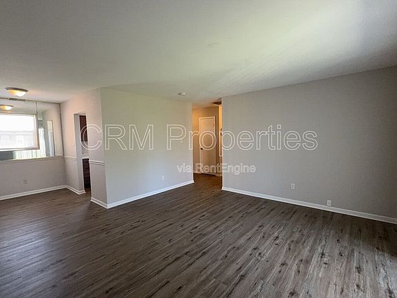 2nd image of 1410 E Jefferson St #10
