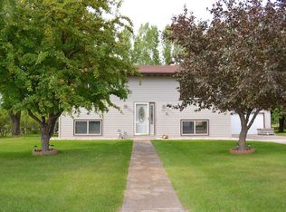 401 Hickory Rd, Thief River Falls, MN 56701