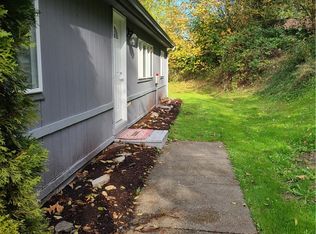 70 NE Woodview Ln, Tahuya, WA 98588