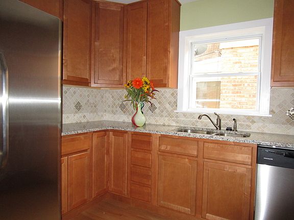 3rd image of 3131 N Nordica Ave
