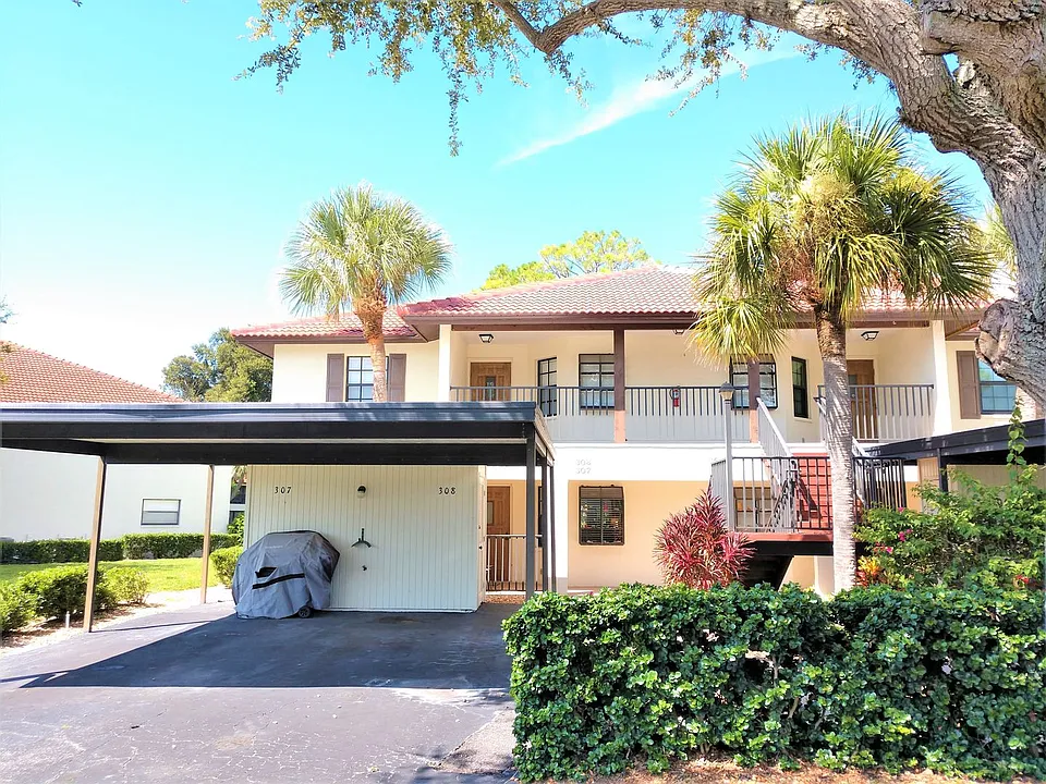 307 Pine Hollow Cir #307