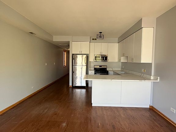 4th image of 1445 N Wieland St APT 3