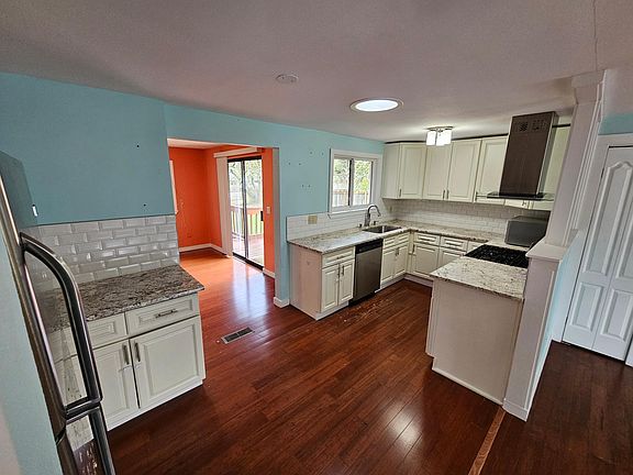 4th image of 20625 NE 76th Pl
