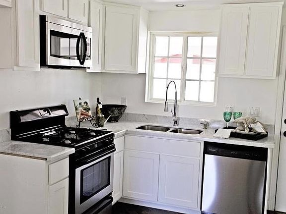 3rd image of 1414 E Campbell Ave