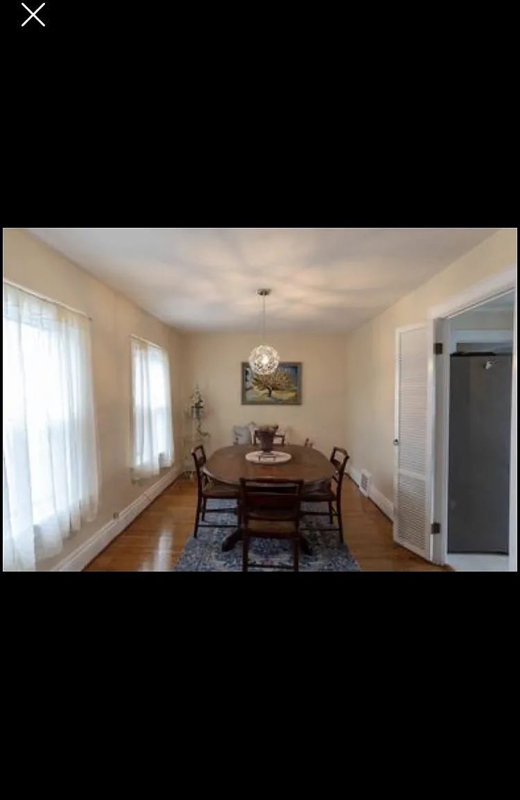 31 Cornell Ave — Photo 2