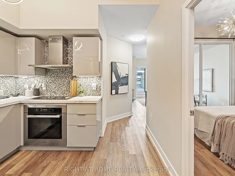 30 Shore Breeze Dr #329 — Photo 16