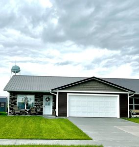 152 Towne Centre Dr, Urbana, IA, 52345