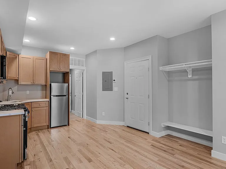 2931 N Calvert St — Photo 7
