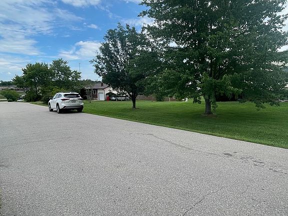 3rd image of 20295 Simmons Rd