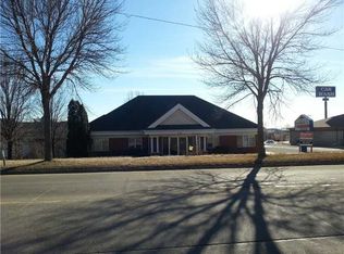 4005 Wilson Ave SW, Cedar Rapids, IA 52404