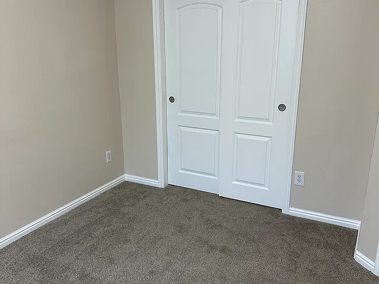 818 N Buffalo Dr — Photo 8