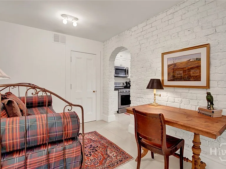 224 E Jones Ln #GARDEN — Photo 10