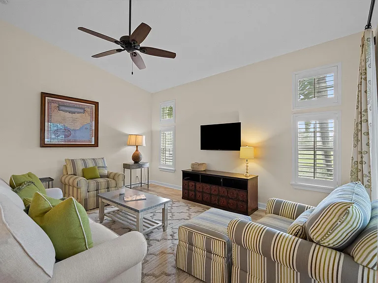 15416 Sunnyland Ln — Photo 17