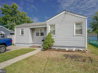 28 Jefferson Ave, Mount Ephraim, NJ 08059