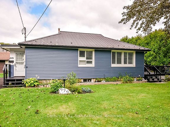 2nd image of 976 Yonge St