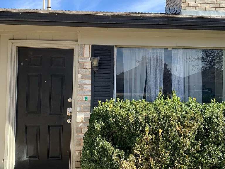 614 N Elkhart Ave — Photo 1