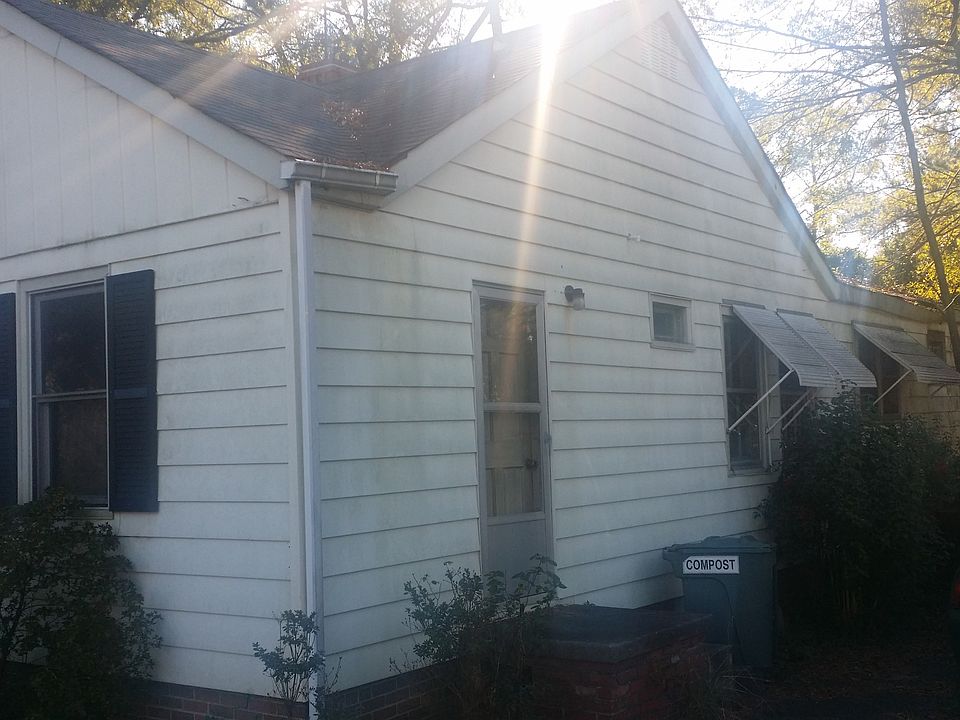 2nd image of 605 Lynwood Ave NE