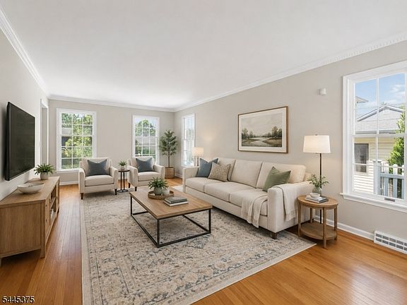 3rd image of 5 Elmer Ave