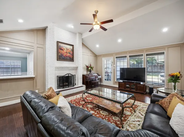 9039 Windy Crest Dr, Dallas, TX 75243