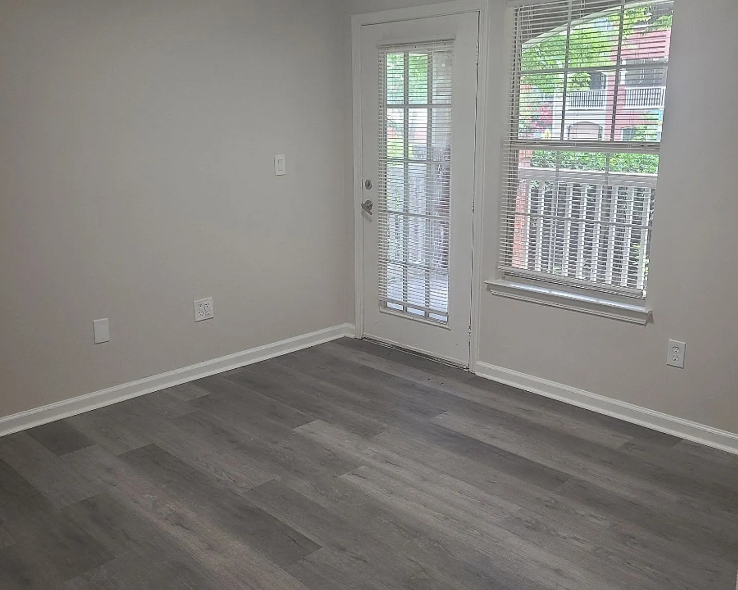 Towne Square Apartments — Photo 4