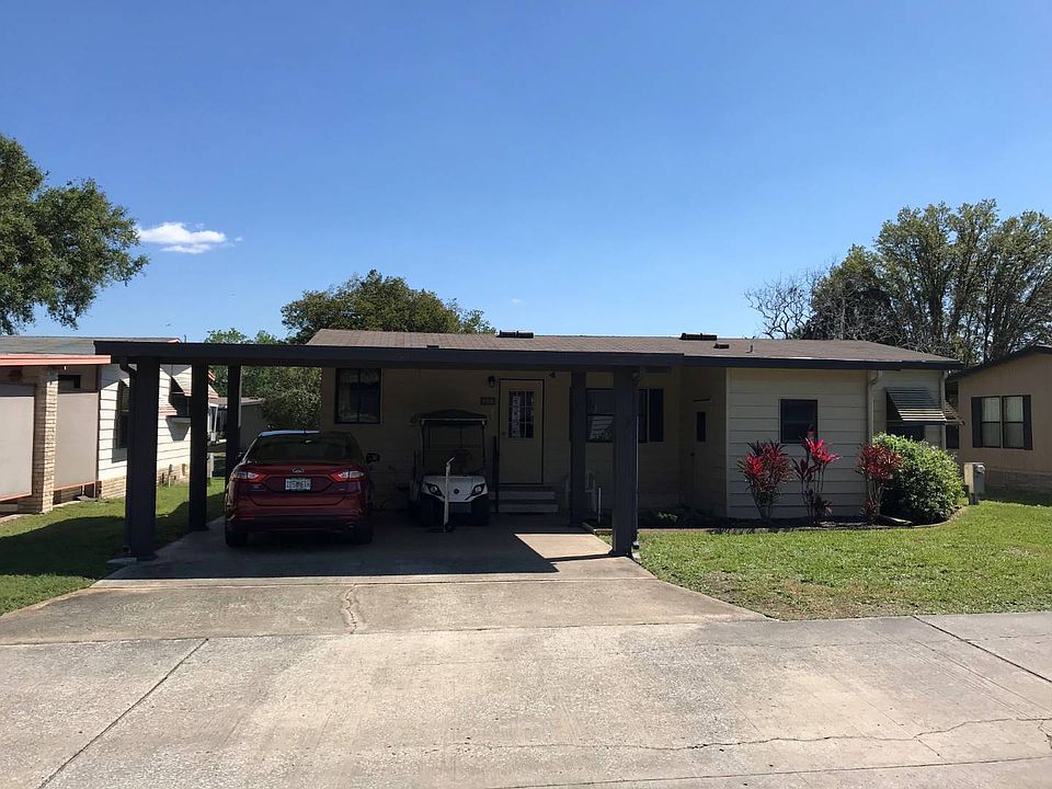 1st image of 290 Country Club Dr