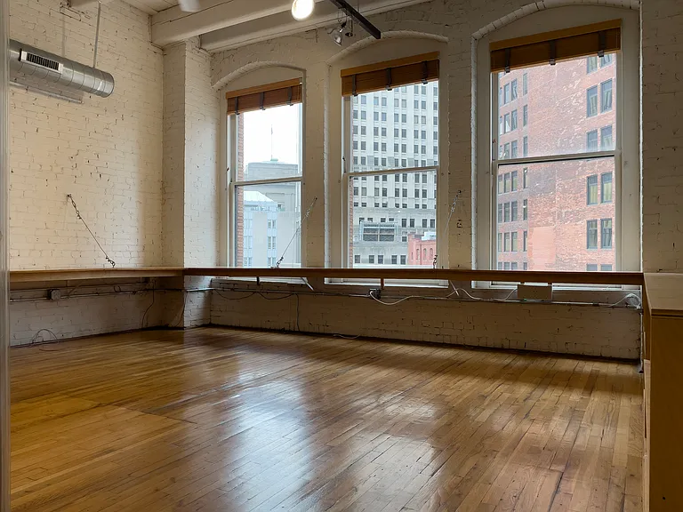 945 Liberty Ave #600 — Photo 57