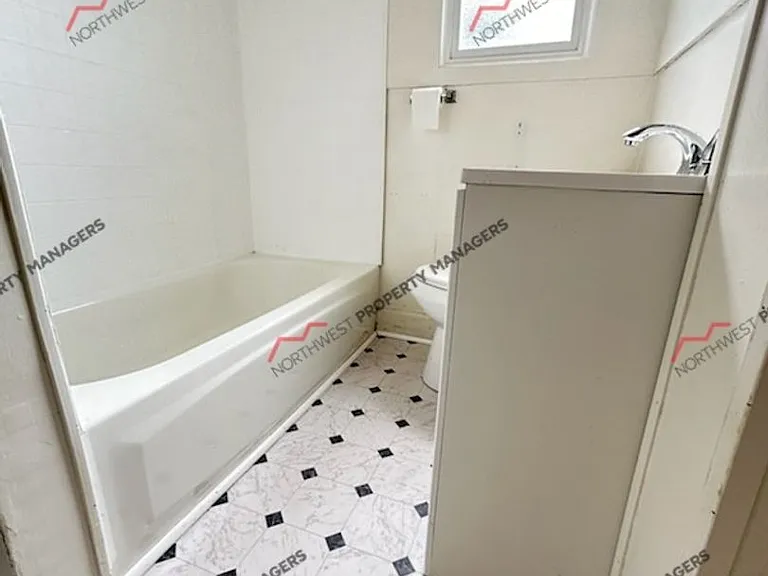 408 S Iron St #15 — Photo 7