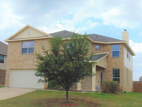 3rd image of 812 Red Fern Dr