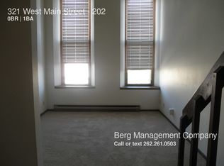 321 W Main St APT 202, Waukesha, WI 53186