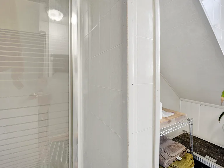 2919 N Seeley Ave #CH2 — Photo 11