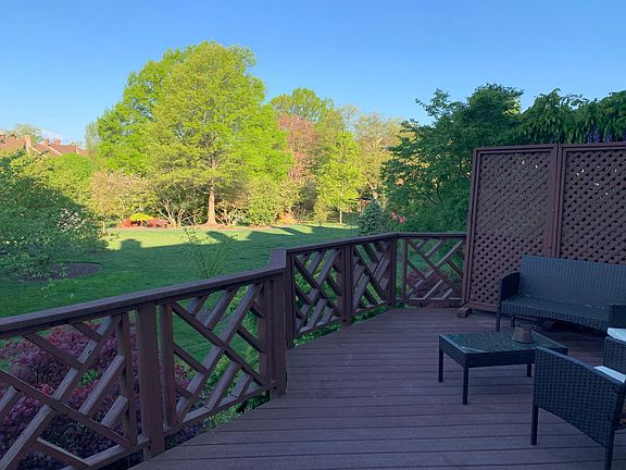 2nd image of 6281 Chaucer View Cir