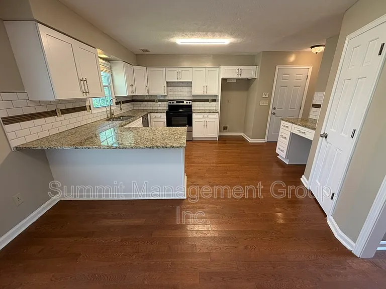 1611 Ellington Rd SE — Photo 13