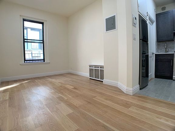 2nd image of 151 E 81st St #4