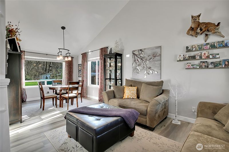 4th image of 7413 166th Avenue E