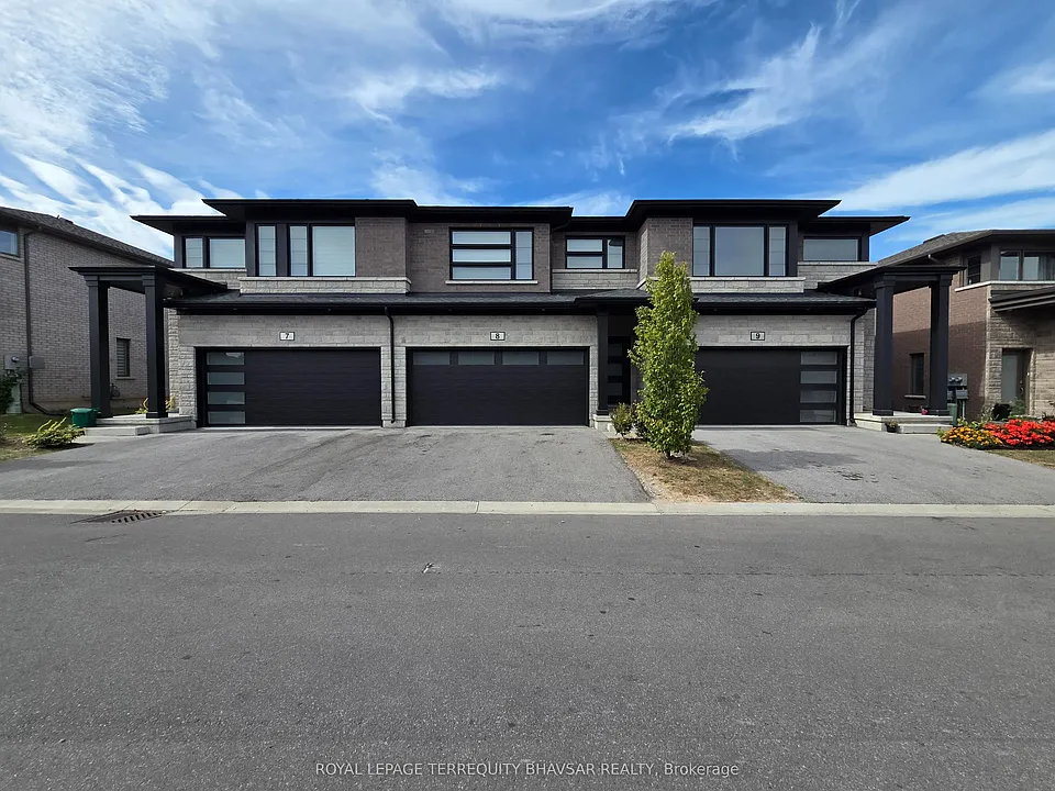 4552 Portage Rd #8