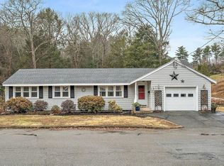 98 Old Essex Rd, Manchester, MA 01944