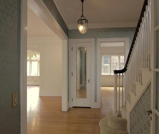 2nd image of 231 Norwood Ave SE